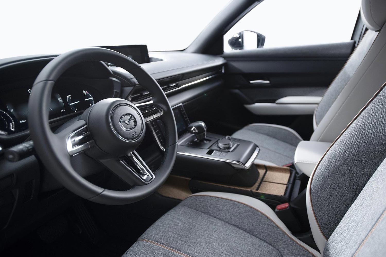 Mazda | Описание модели Авилон Электро